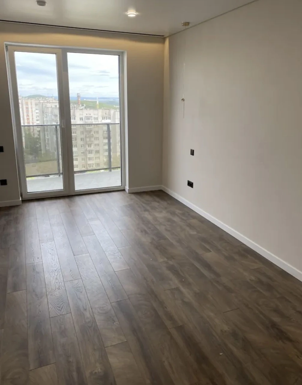 Продаж 2 кім.квартири 78 кв м ремонт ЖК Tiffany