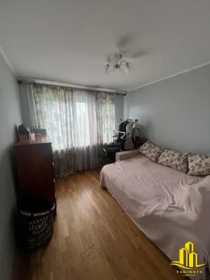 Продаж 3-кімнатної квартири на вул. Наукова