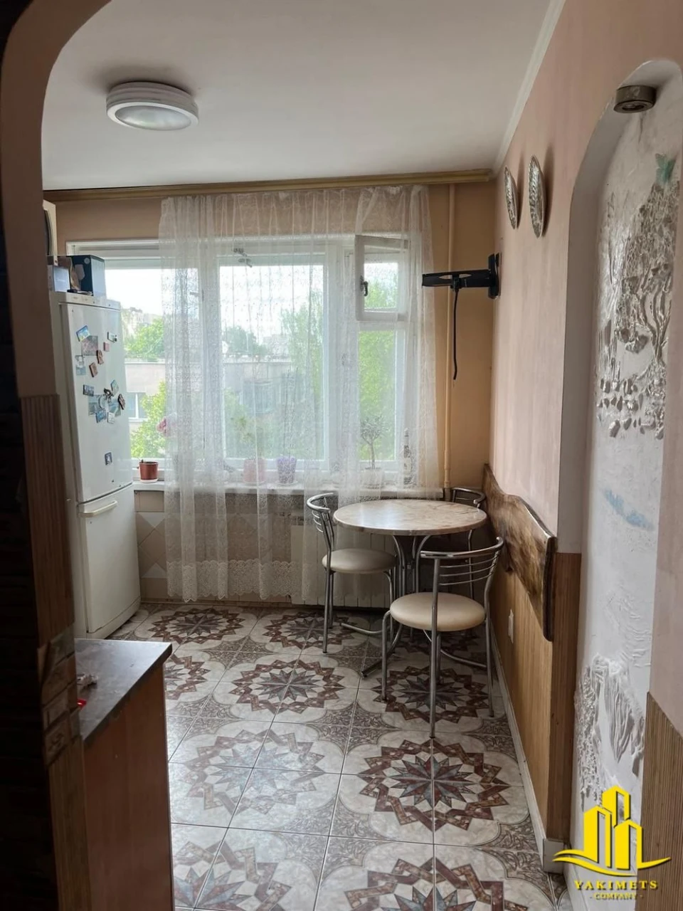 Продаж 3-кімнатної квартири на вул. Наукова