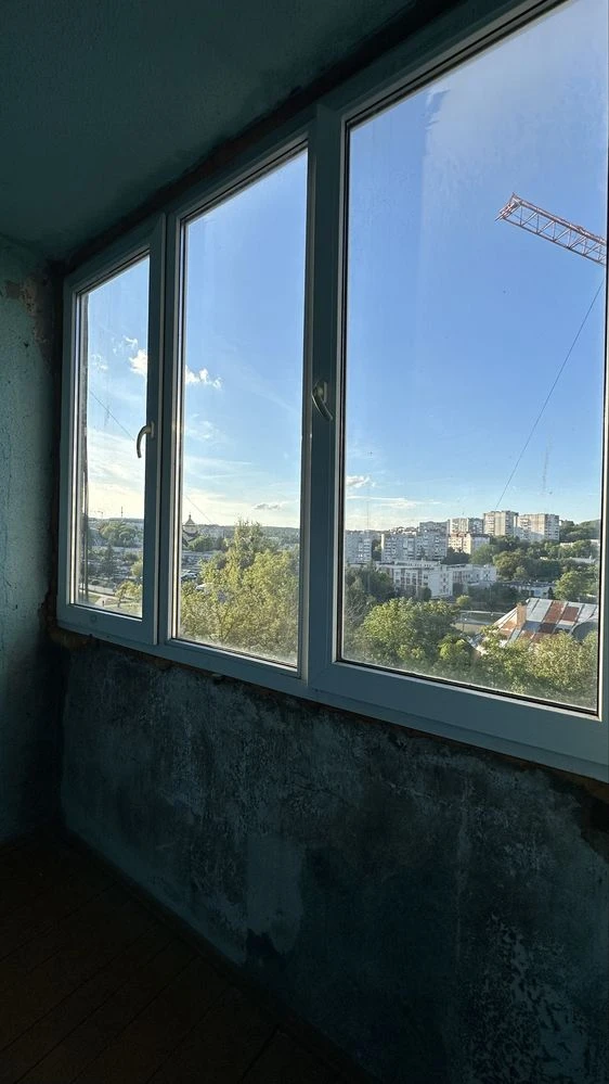 БЕЗ КОМІСІЇ Продаж 3-кімнатної квартири по вул. Миколайчука