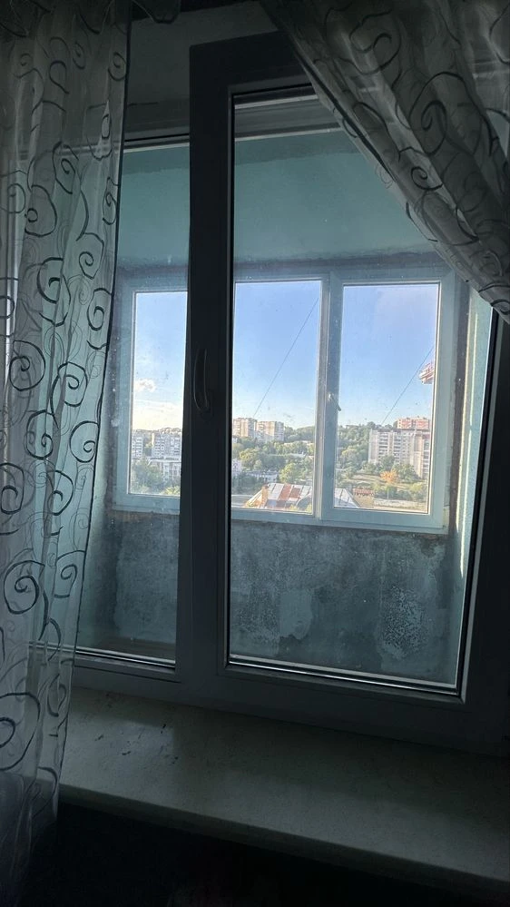 БЕЗ КОМІСІЇ Продаж 3-кімнатної квартири по вул. Миколайчука