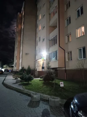 Продаж 2-х кімнатної квартири вул. Залізнична 7,  ЖК "На Зал