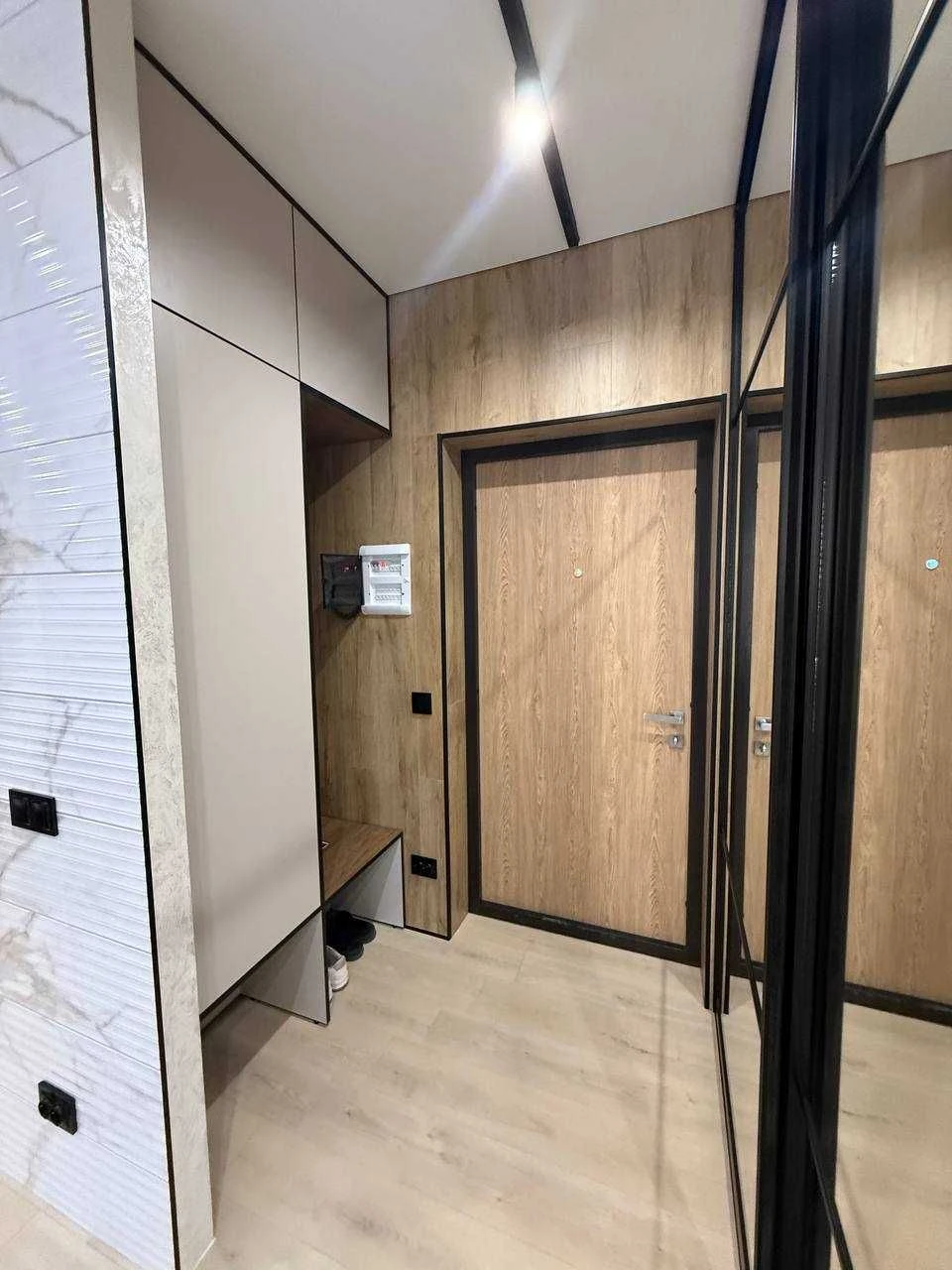 Продаж 2 кімнатної квартири з ремонтом ЖК Авалон вул. бічна