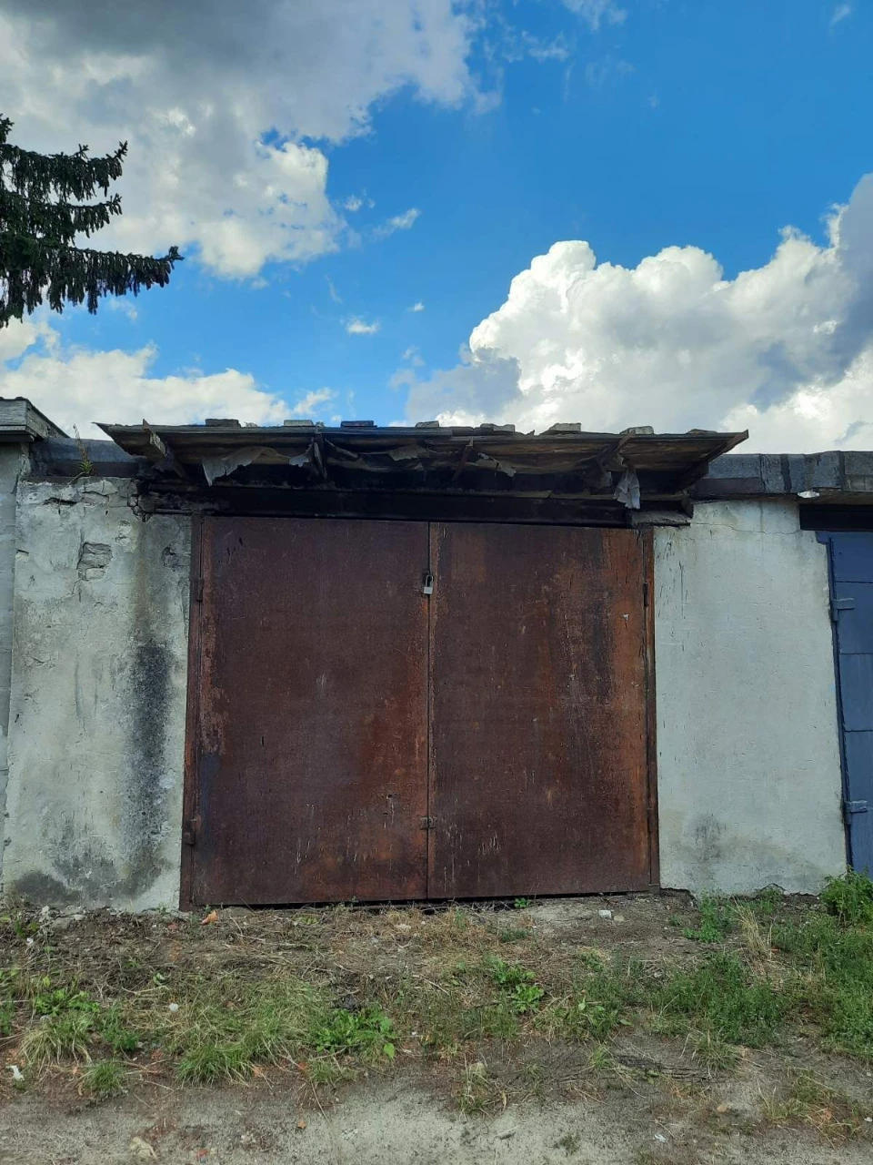 Продаж 2-х кімнатної квартири з гаражем + приміщення в цокол