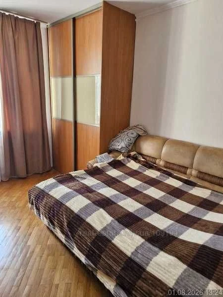 продаж 4 кімнатна квартира вул Перфецького