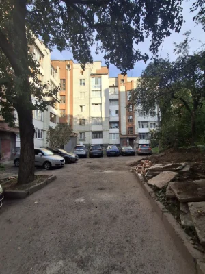 продаж 4 кімнатна квартира вул Перфецького