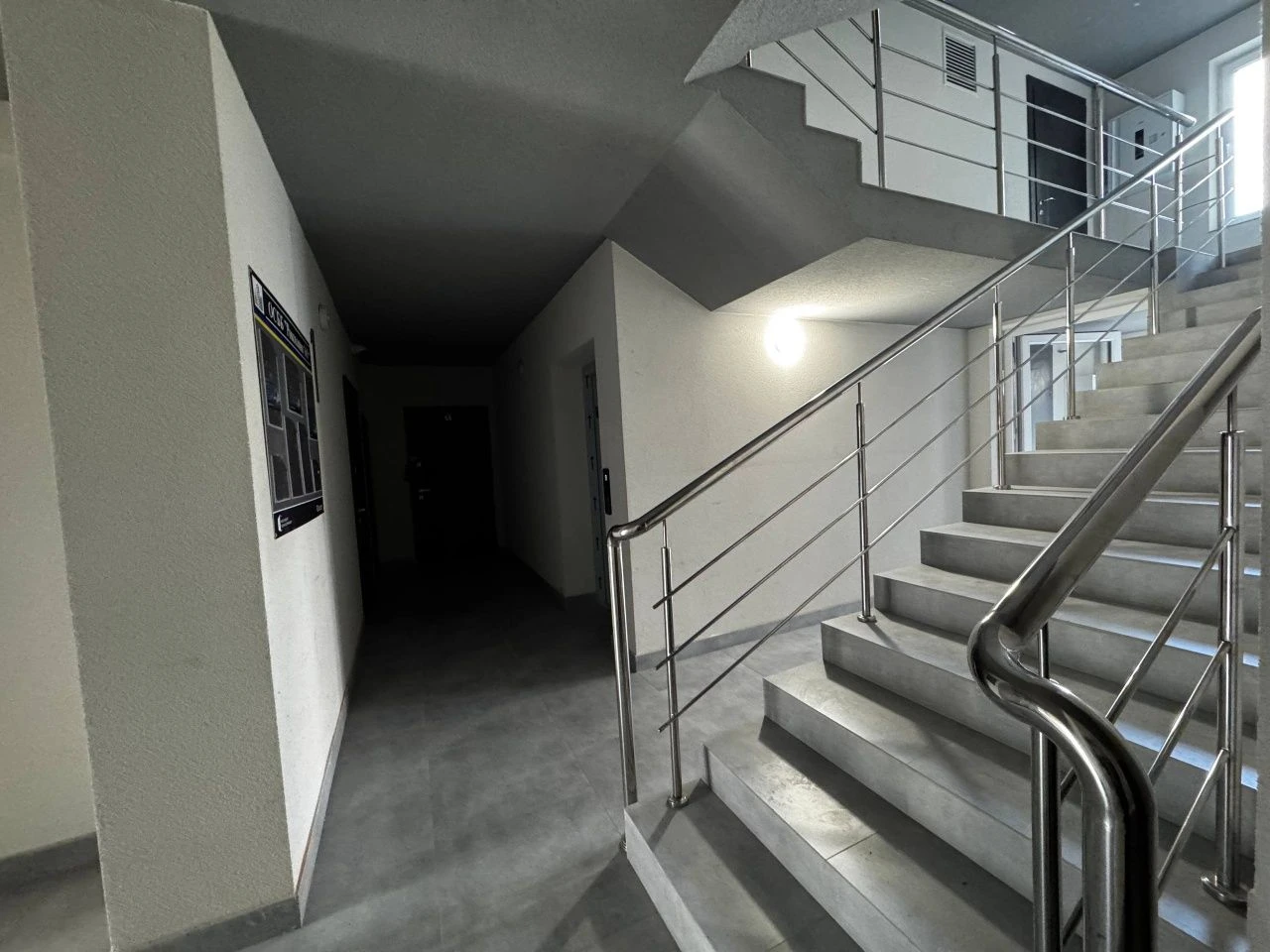 Sale of a 3-room apartment in a new building on Roksolany Zh street