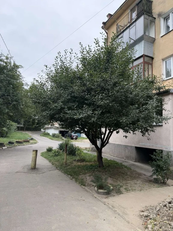 For sale: 2-room apartment on Horodotska Street