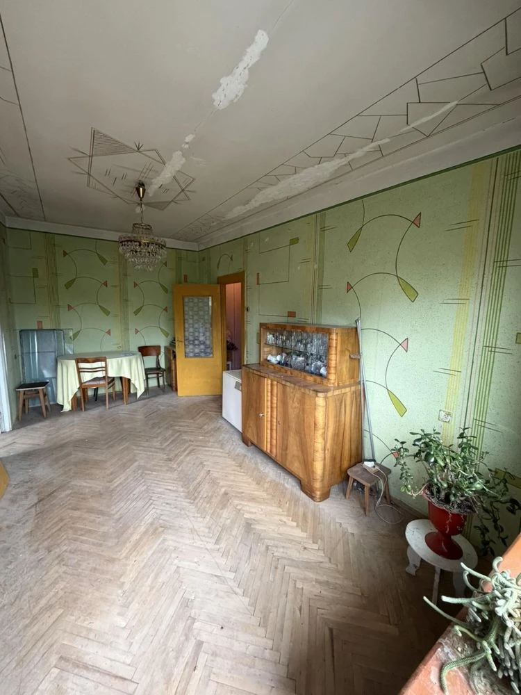 For sale: 2-room apartment on Horodotska Street