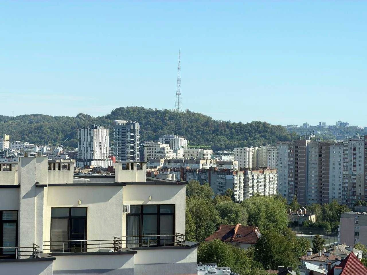 For sale 2-room apartment 58 m² in the Holosko Residents residential complex. On