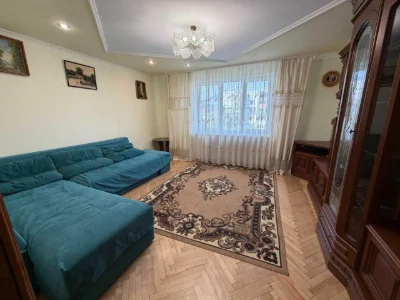 3-room apartment for sale on Trylovskoho St. (Sykhiv). 72 sq.m.