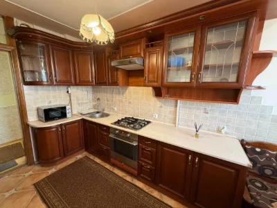 3-room apartment for sale on Trylovskoho St. (Sykhiv). 72 sq.m.