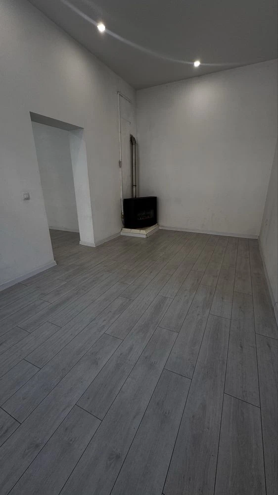 2-room apartment for sale in an Austrian building, Vahylevycha St.