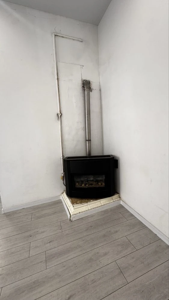 2-room apartment for sale in an Austrian building, Vahylevycha St.