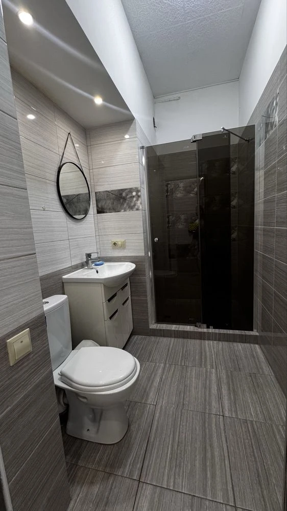 2-room apartment for sale in an Austrian building, Vahylevycha St.
