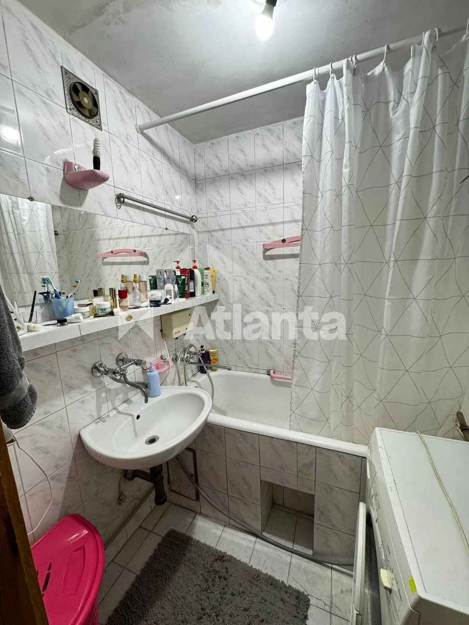 Простора квартира у чеському будинку на Роксоляни