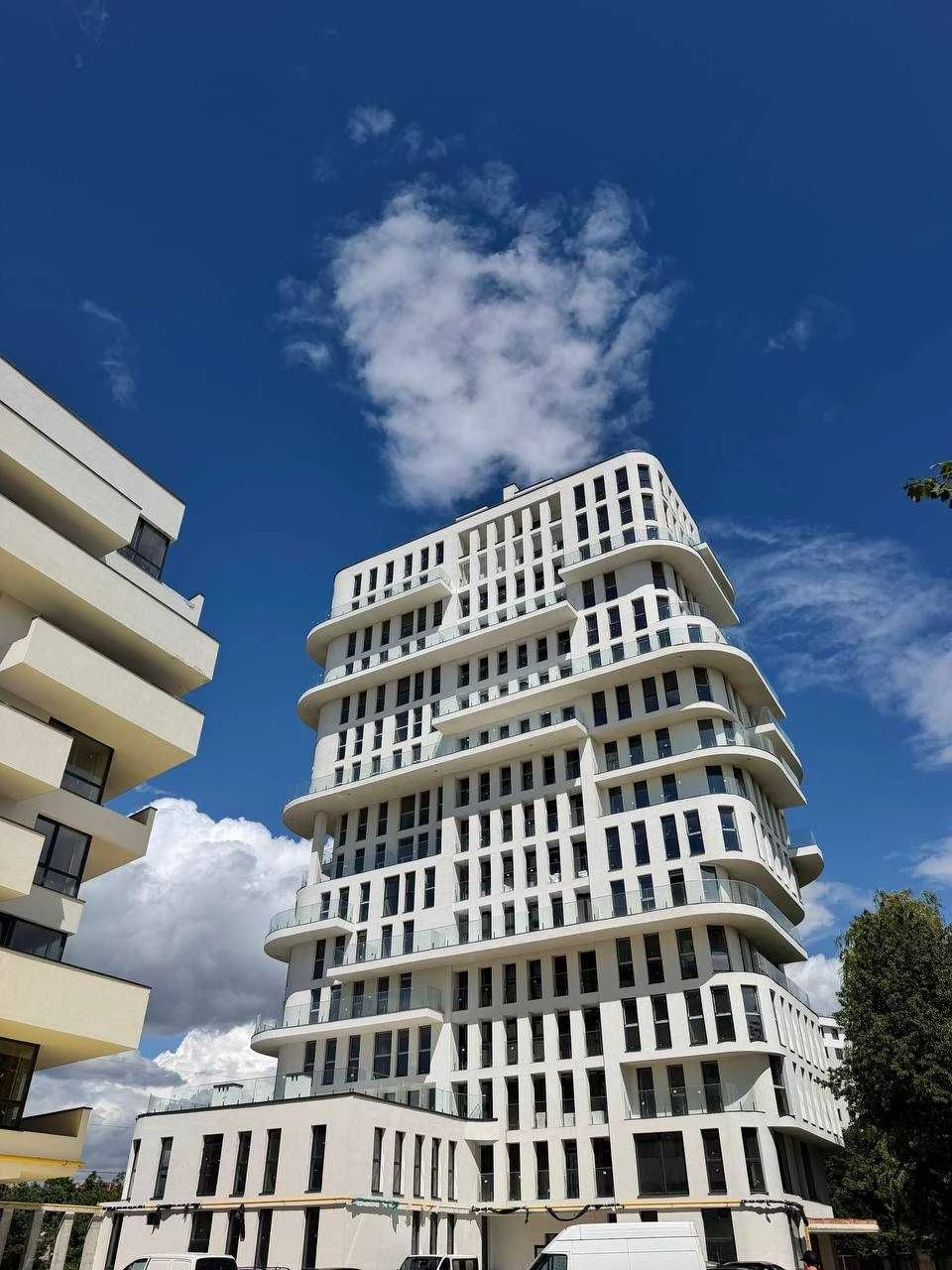 Продаж 2-кімнатної квартири 57,8 м2 з панорамною терасою ЖК