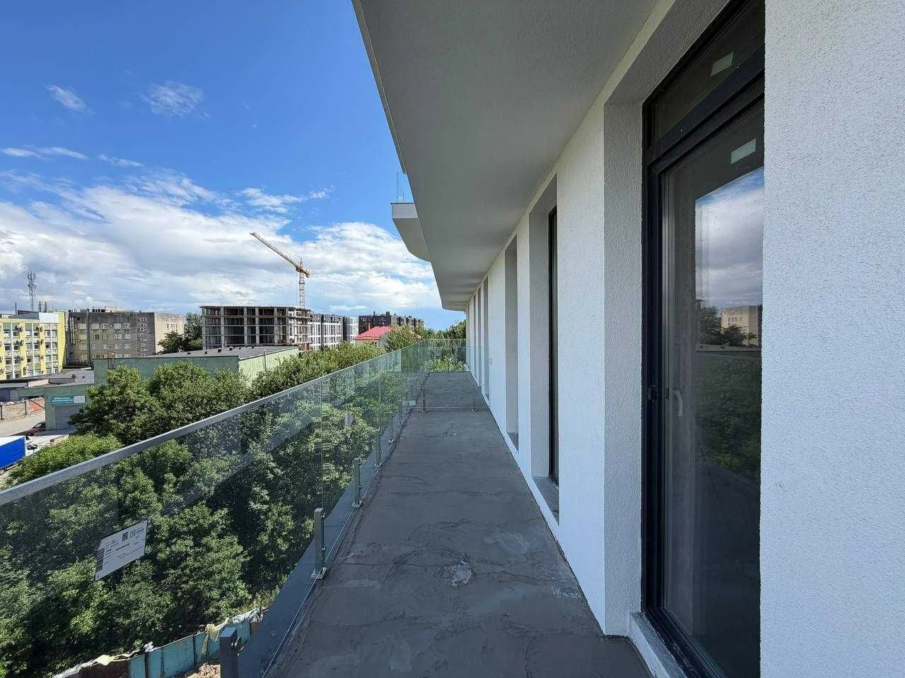 Продаж 2-кімнатної квартири 57,8 м2 з панорамною терасою ЖК