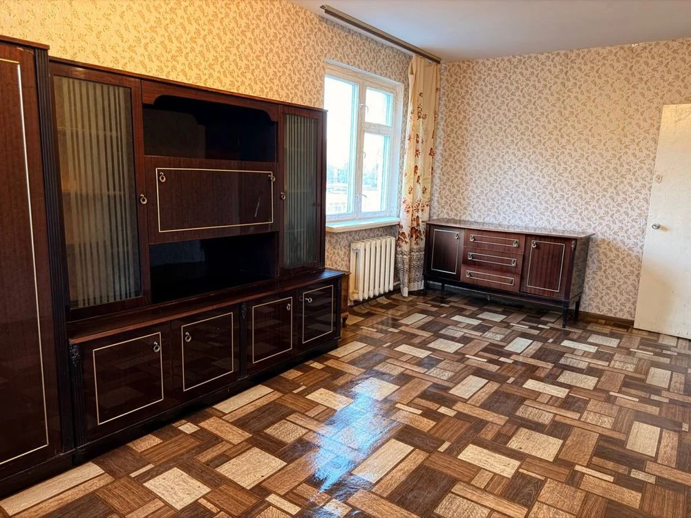 Продаж 2х кімнтана квартира Червоний міст 43 м кв