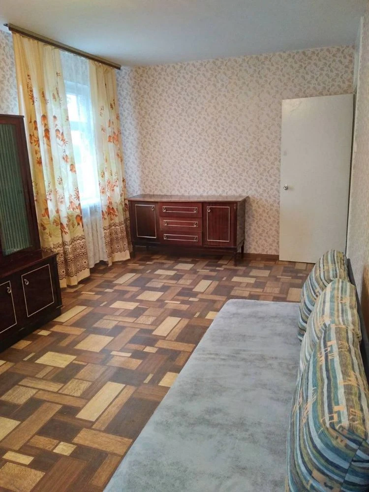Продаж 2х кімнтана квартира Червоний міст 43 м кв