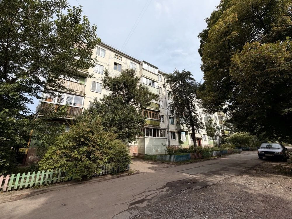 Продаж 2х кімнтана квартира Червоний міст 43 м кв