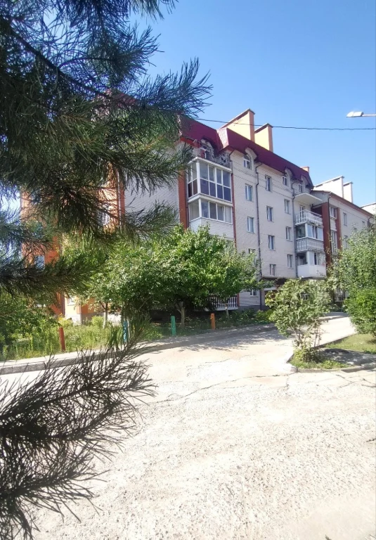 Продаж квартири в гарному будинку