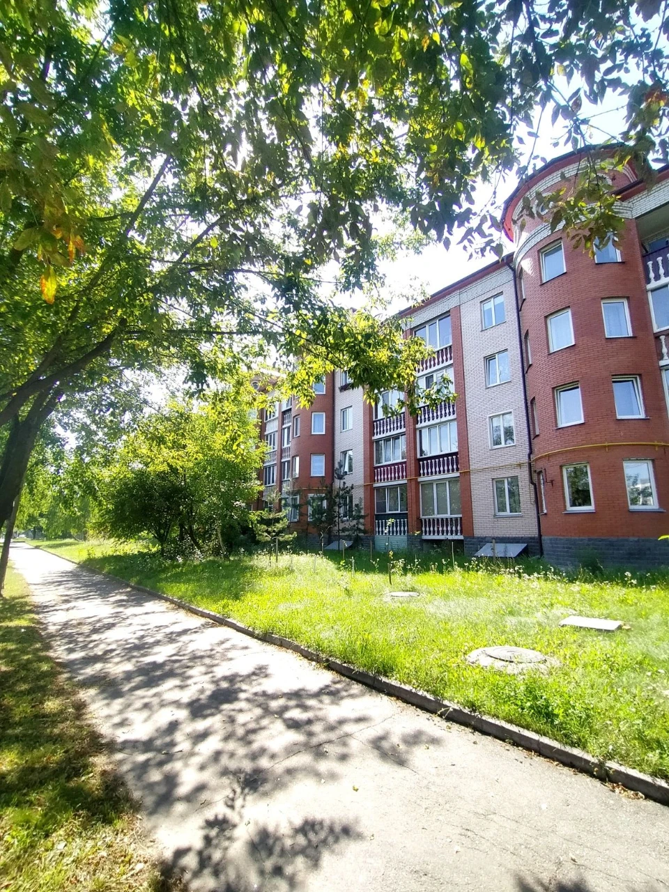 Продаж квартири в гарному будинку