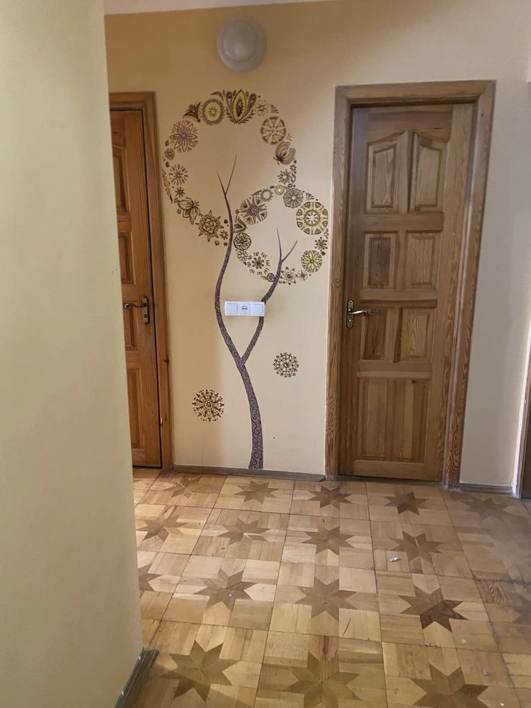 Продам 3х кім. квартиру  79м2  вул. Освіти ( Політех)