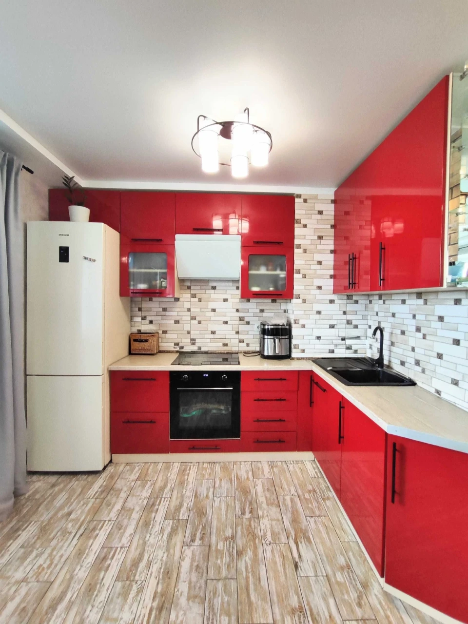 1-кімнатна  студія 43 м2, Ремонт, Меблі. Пр. Миру 277/SZ