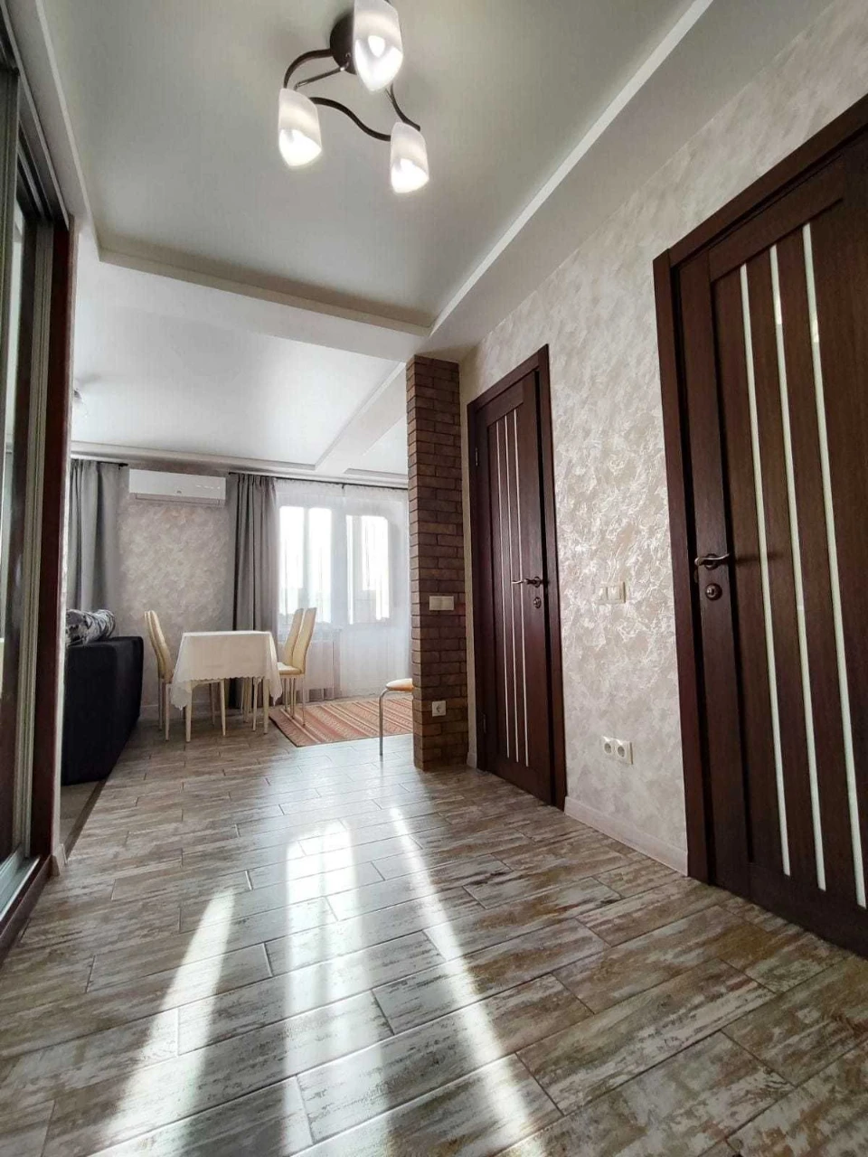 1-кімнатна  студія 43 м2, Ремонт, Меблі. Пр. Миру 277/SZ