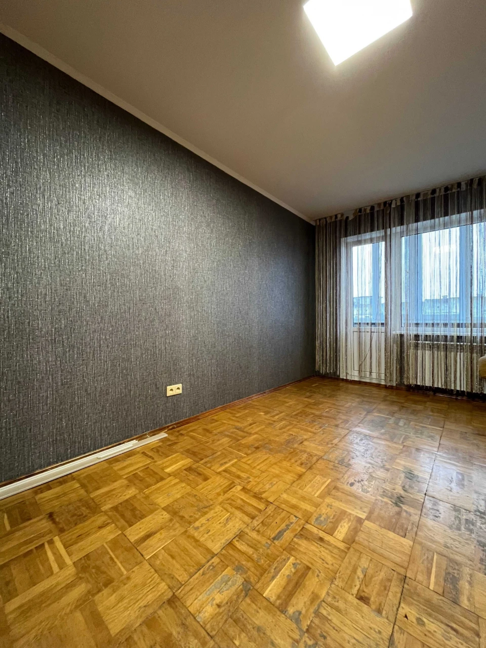 Продається 2-кімнатна квартира площею 48,2 м², Голлівуд. LD
