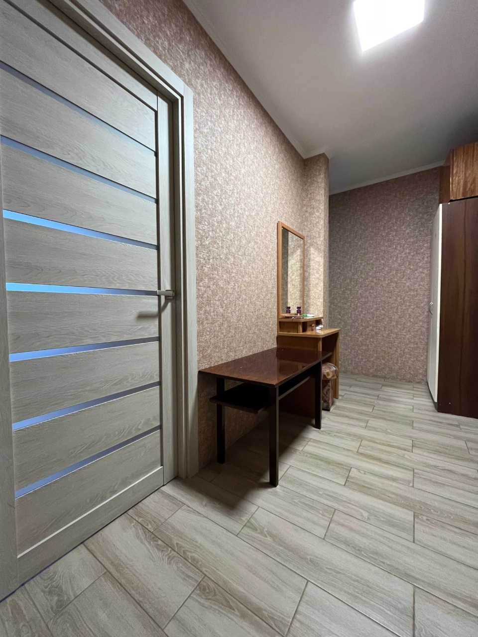 Продається 2-кімнатна квартира площею 48,2 м², Голлівуд. LD