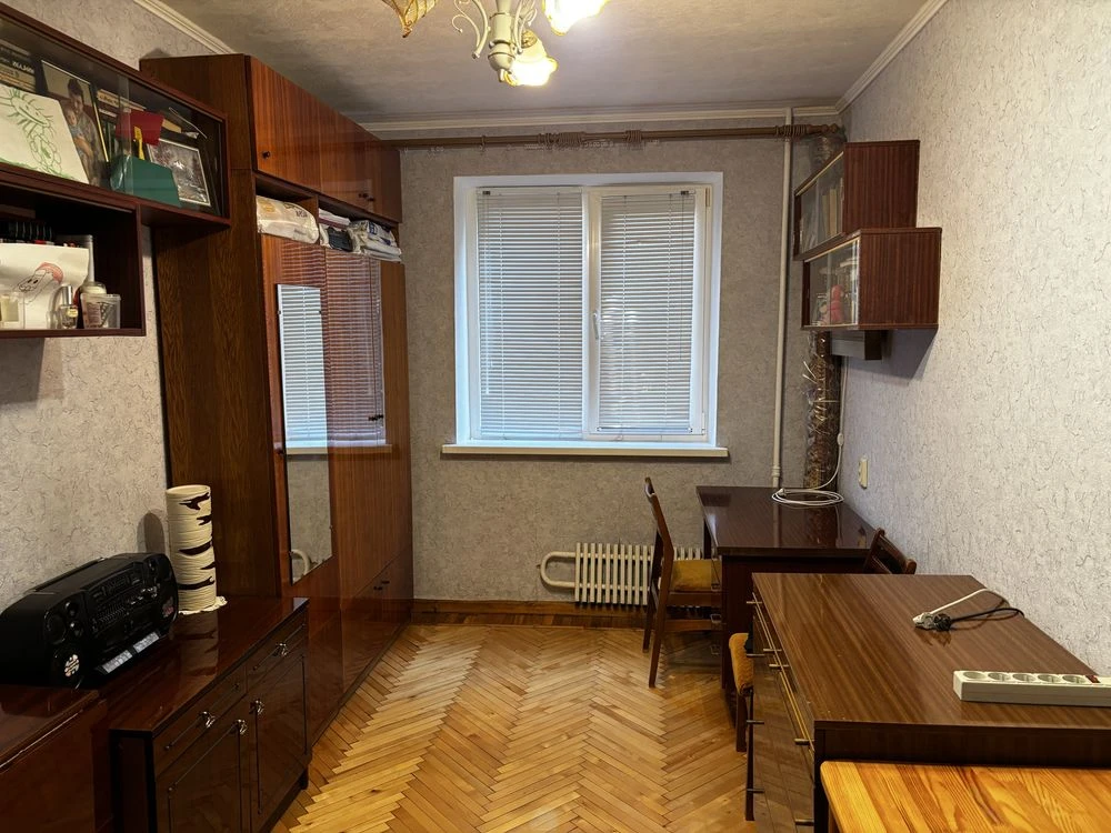 Продам 2 к. кв. этаж 2/5 на 603 м/р ул. В. Зубенко 46