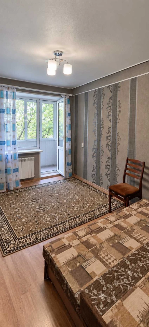 Продам 2к квартиру ХТЗ Метро Индустриальная