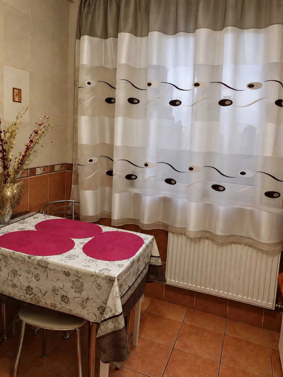 Продам 3к квартиру Роганский Ж\М улучшеной планировки      *