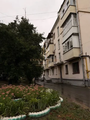 Продам 2-х комнатную квартиру на Холодной горе  .  Метро Хол