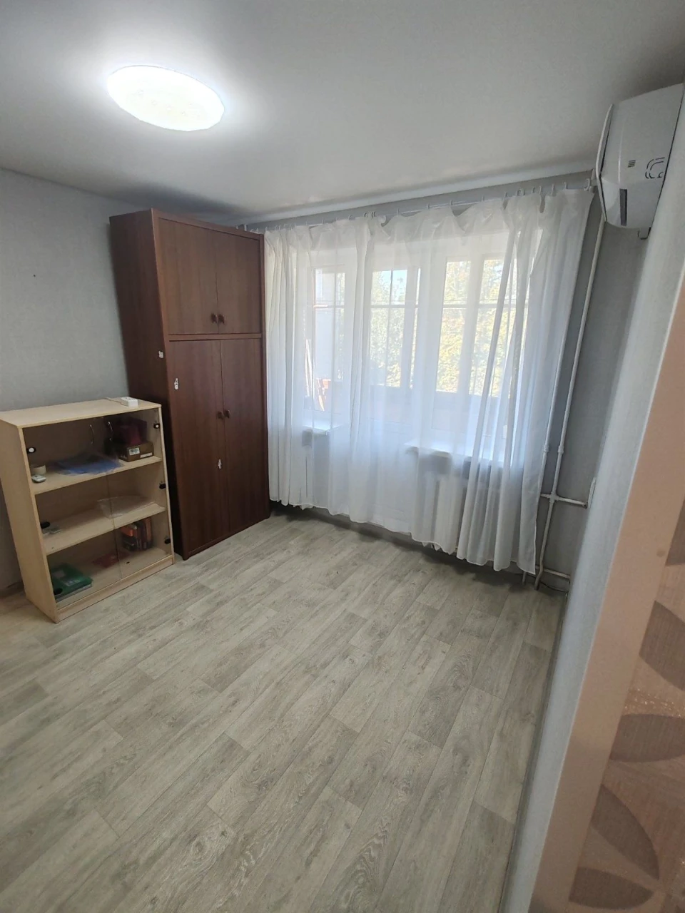 Продам 1 к.кв. с ремонтом 4/5 ул.Франтишека Крала 43, р-н ХТ