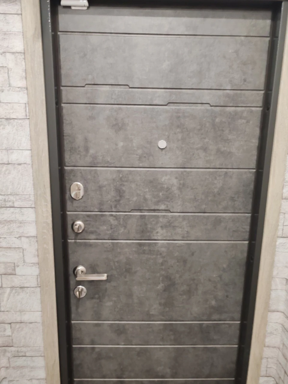 Продам 1 к.кв. с ремонтом 4/5 ул.Франтишека Крала 43, р-н ХТ
