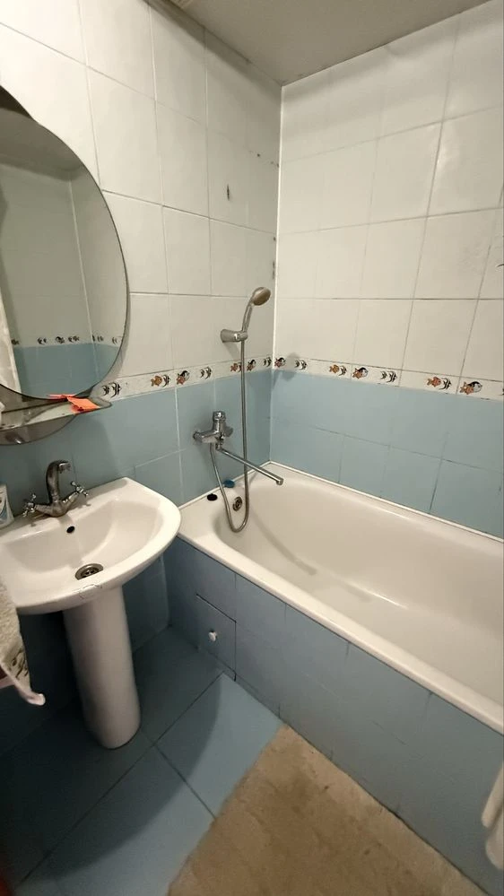 Продам 2к квартиру! Ул.Роганская 180!