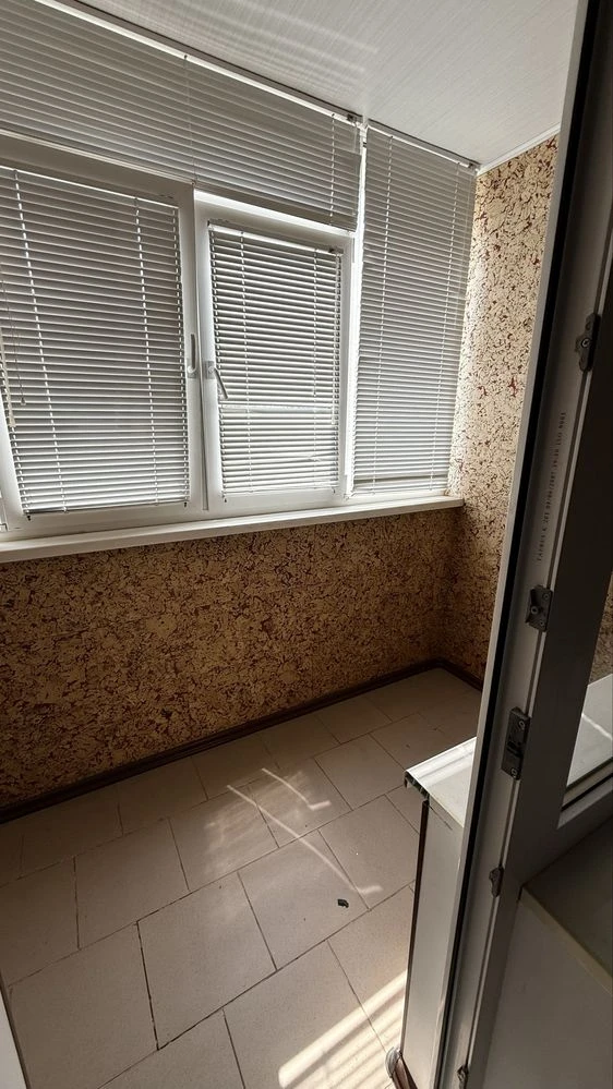 Продам 2к квартиру! Ул.Роганская 180!