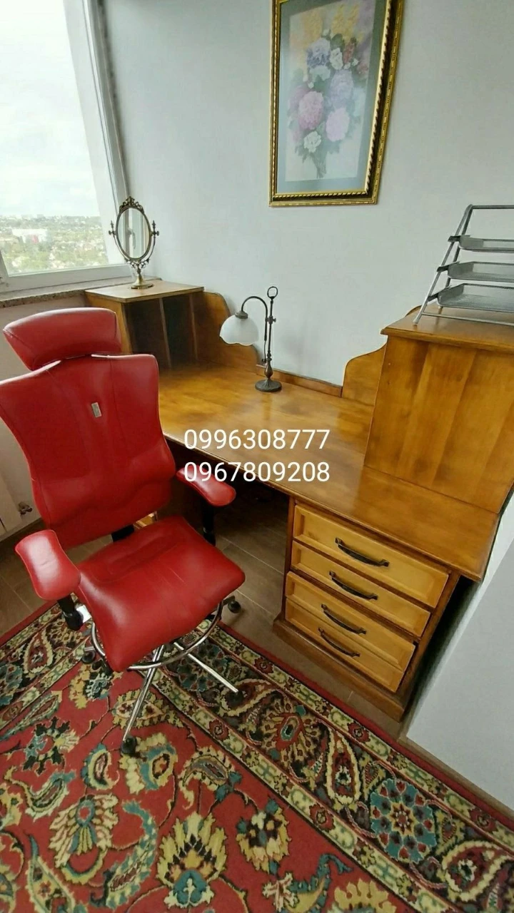 Продам  3 комнатную квартиру  в  новострое ЖК  Искринский! М