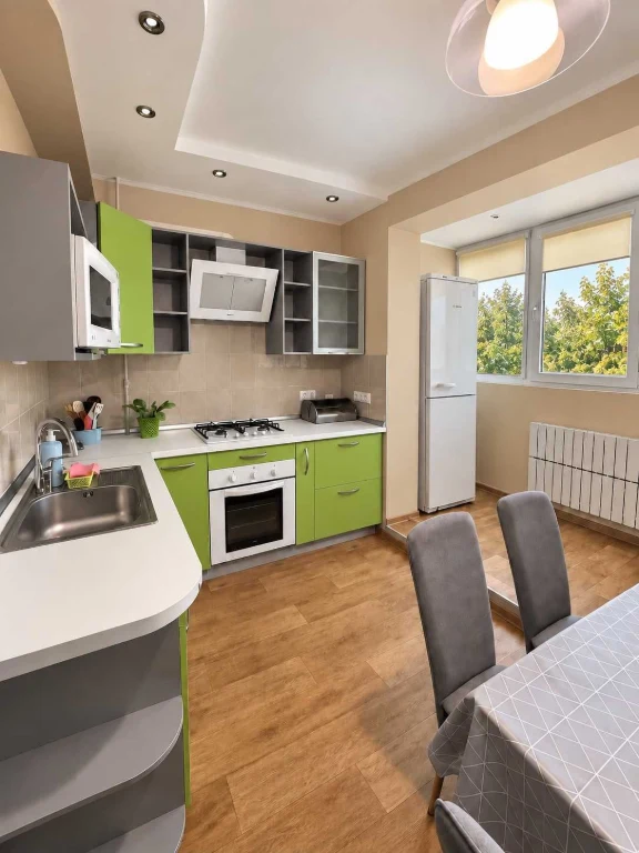 Продам 1к квартиру ХТЗ Метро 3этаж\9ти 2хБалконка