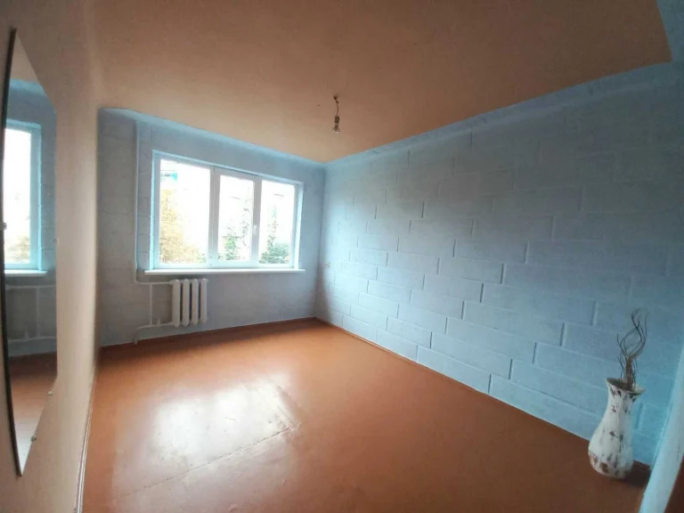 For sale 2-room apartment on Pavlovo Pole, metro 23 Avgusta,