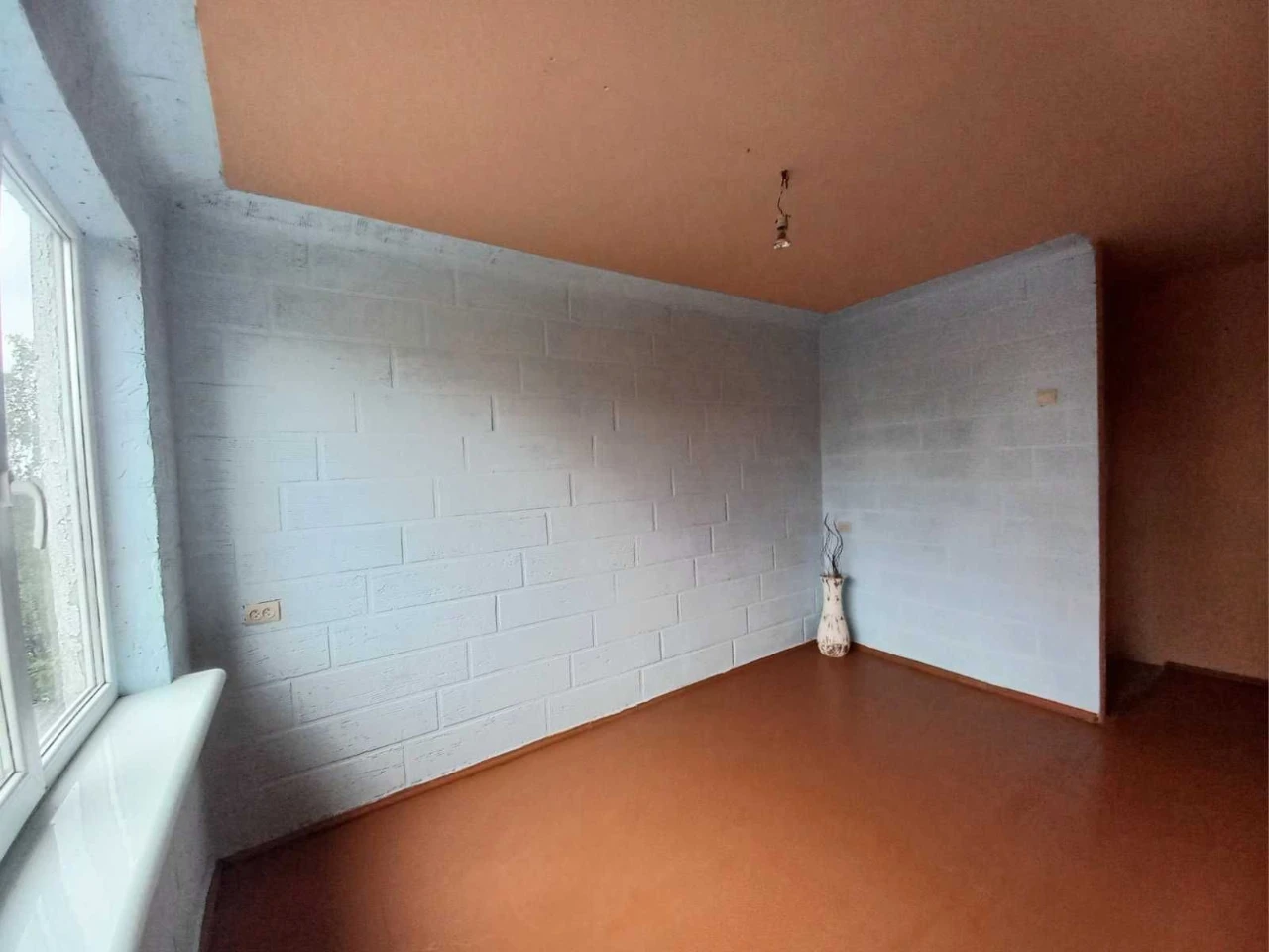 For sale 2-room apartment on Pavlovo Pole, metro 23 Avgusta,