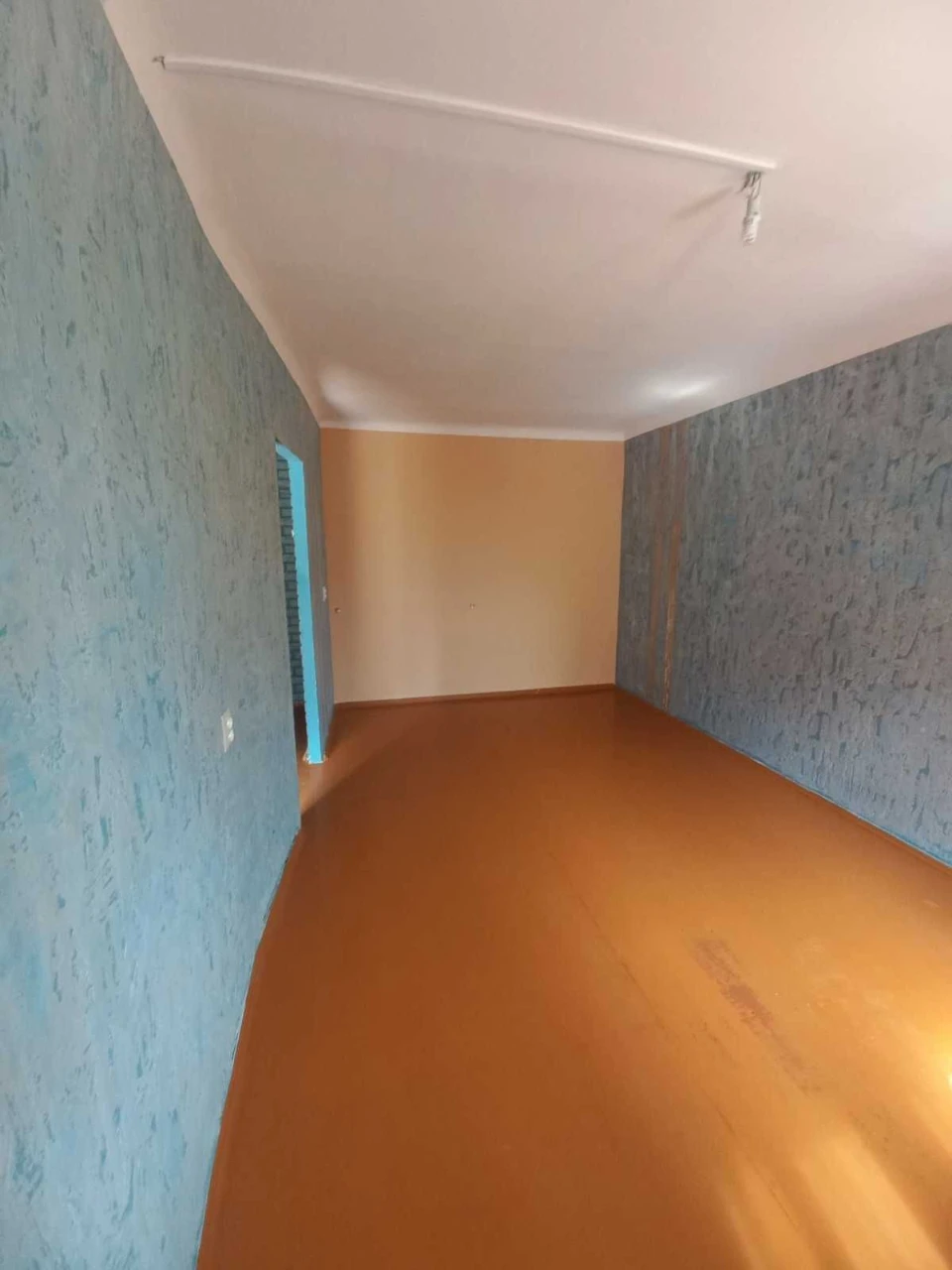 For sale 2-room apartment on Pavlovo Pole, metro 23 Avgusta,