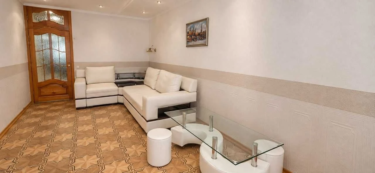 Продам 3 кімнатна квартира біля метро Перемога