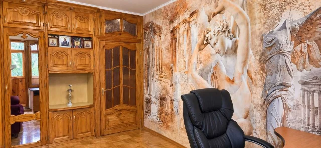 Продам 3 кімнатна квартира біля метро Перемога