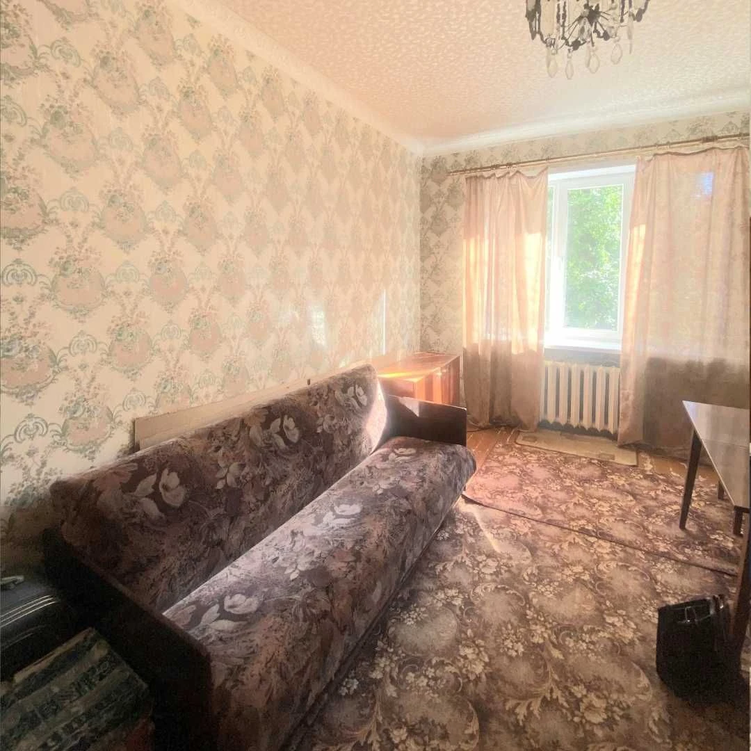 Gora 10 minutes, 1-room apartment for sale, Stantsionna Street