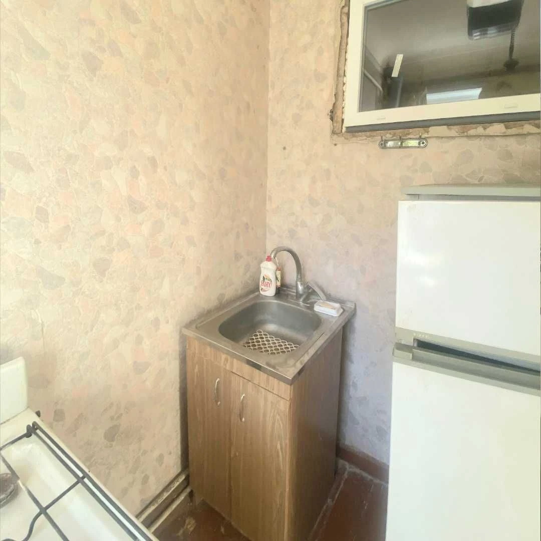 Gora 10 minutes, 1-room apartment for sale, Stantsionna Street