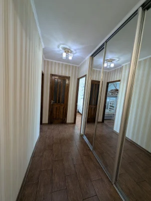 Продам 3 комнатную квартиру.Ремонт.Горизонт.Индустриальная